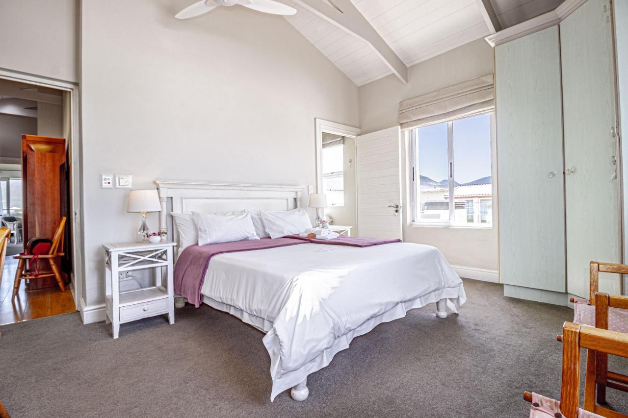 138 Marine Beachfront Guesthouse Hermanus Extérieur photo