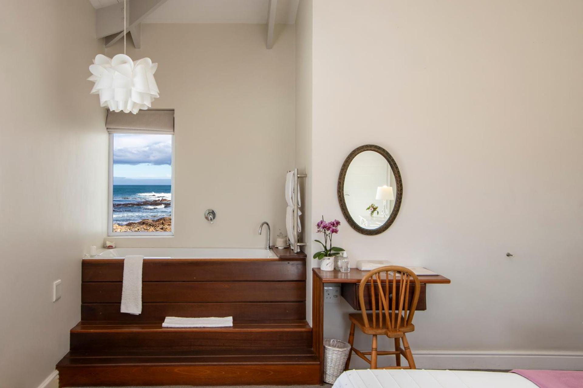 138 Marine Beachfront Guesthouse Hermanus Extérieur photo