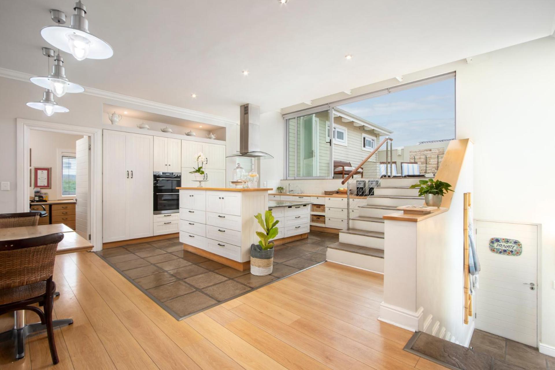 138 Marine Beachfront Guesthouse Hermanus Extérieur photo