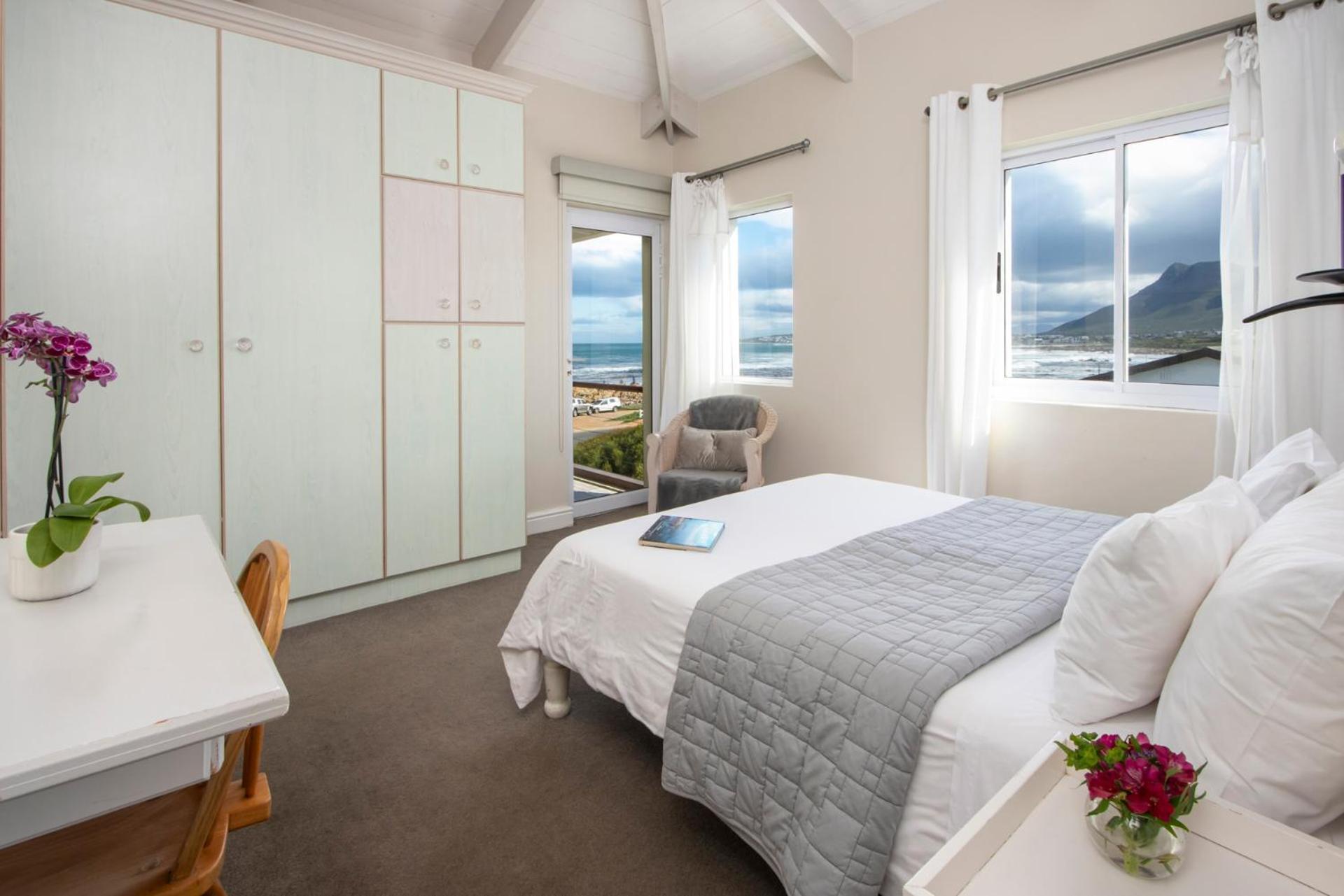 138 Marine Beachfront Guesthouse Hermanus Extérieur photo