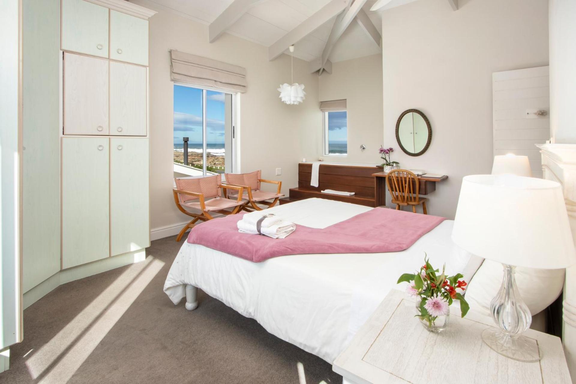 138 Marine Beachfront Guesthouse Hermanus Extérieur photo