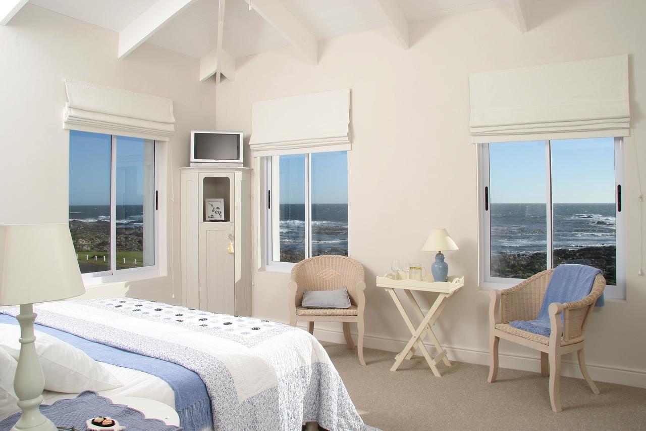 138 Marine Beachfront Guesthouse Hermanus Extérieur photo
