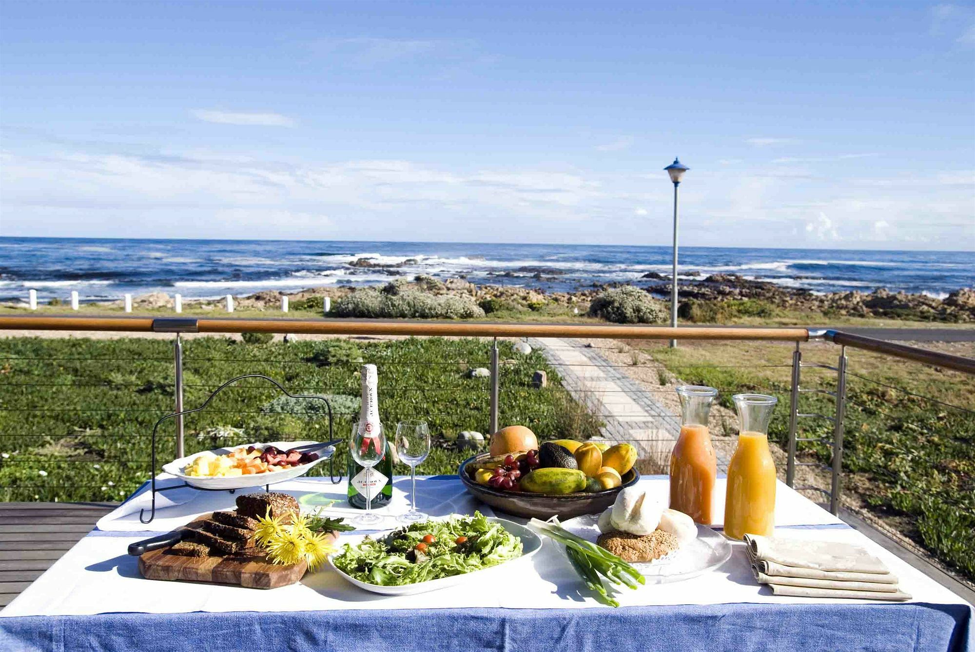 138 Marine Beachfront Guesthouse Hermanus Extérieur photo